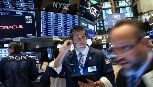 Cổ phiếu toàn cầu giảm kỷ lục khi căng thẳng thương mại Mỹ - Trung leo thang