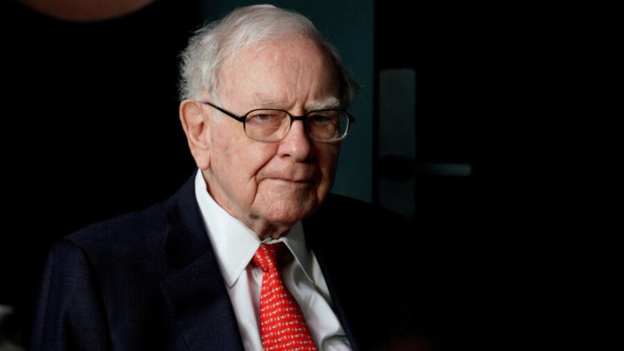 3 khác biệt lớn giữa ông chủ SoftBank và huyền thoại đầu tư Warren Buffett.2