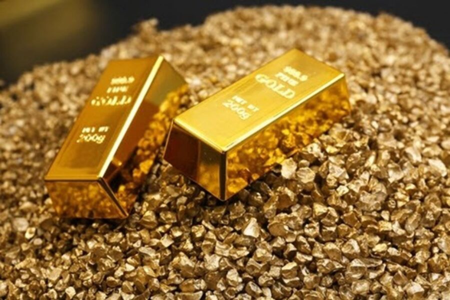 Thị trường ngày 24/6: Giá vàng chạm mức cao nhất kể từ 2012