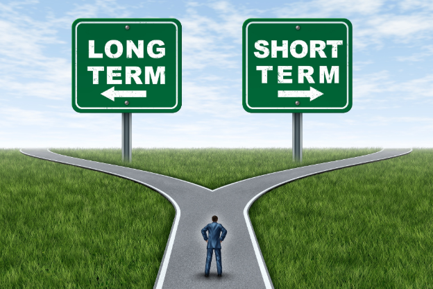 Đầu tư chứng khoán ngắn hạn hay dài hạn hiệu quả hơn?
